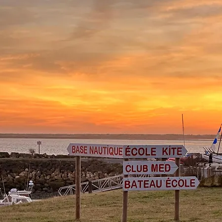 4 Pieces Familiale, Animaux Bienvenus, Parking, Proche - Fr-1-705-109 * Les Mathes