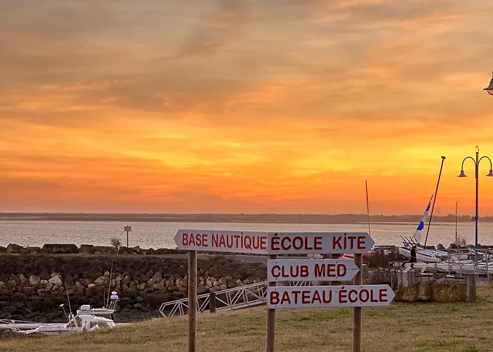 4 Pieces Familiale, Animaux Bienvenus, Parking, Proche - Fr-1-705-109 * Les Mathes