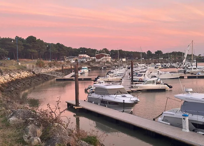 4 Pieces Familiale, Animaux Bienvenus, Parking, Proche - Fr-1-705-109 펜션 *